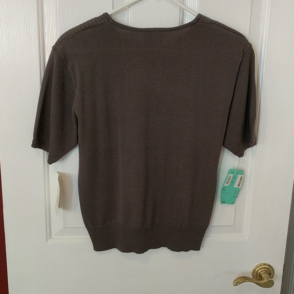 Ladies top - Picture 2 of 6